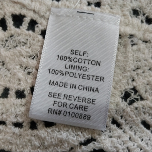 KEREN HART Women Size M Crochet Cream Lace Top - Picture 14 of 16